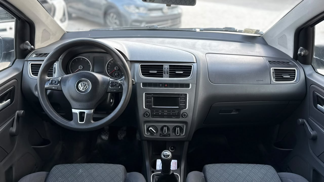 VOLKSWAGEN - SURAN 1.6  5D 717  - MANUAL  - 2014